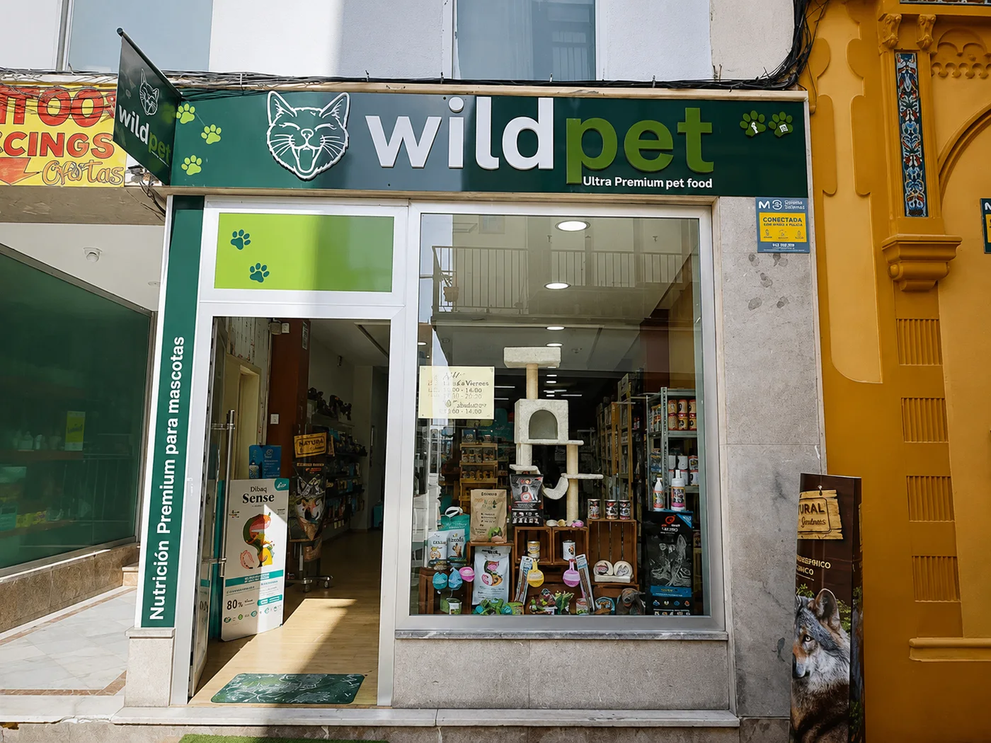 Fachada y escaparate de Wildpet